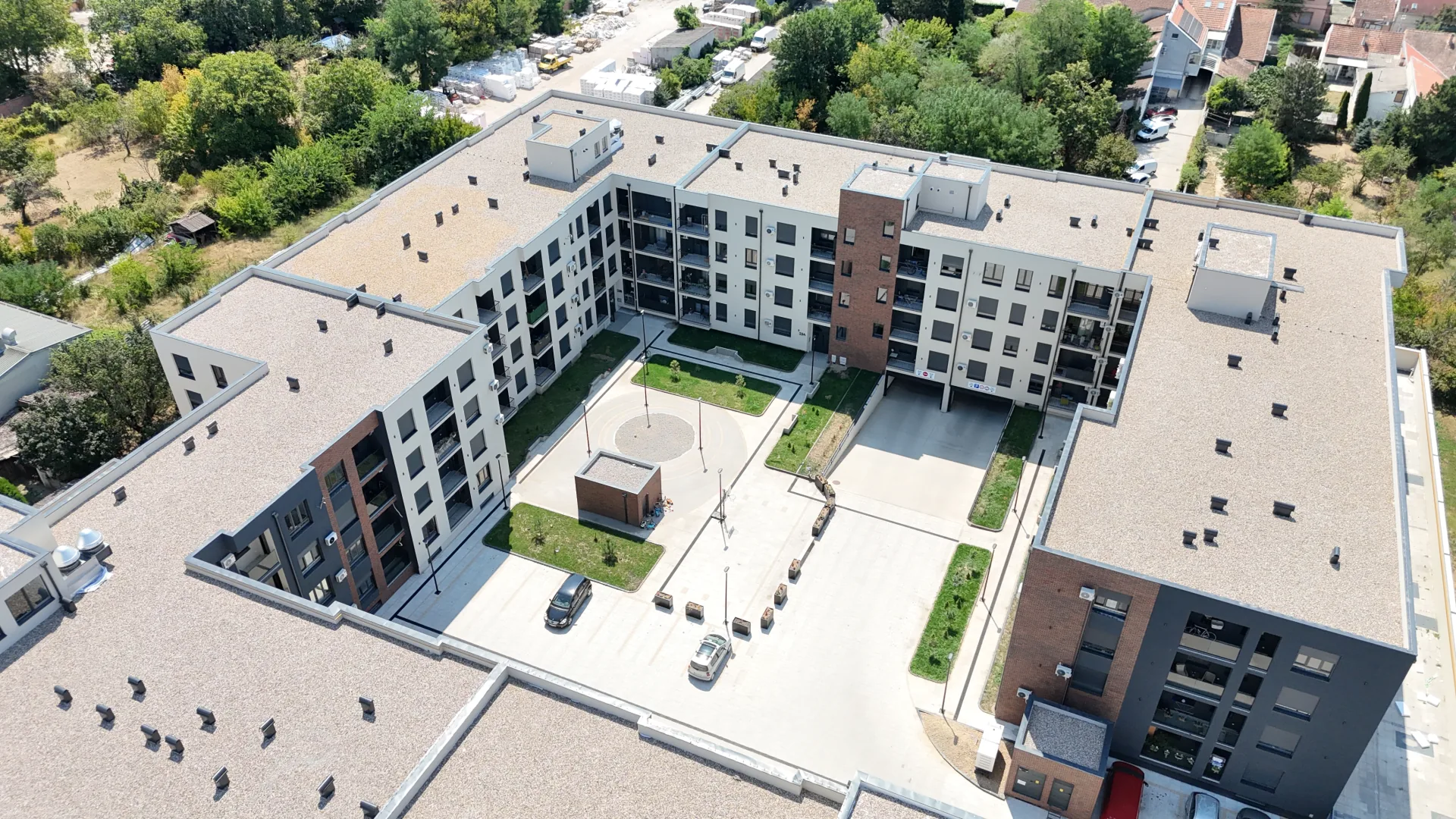 Unutrašnje dvorište kompleksa Atrium Residence